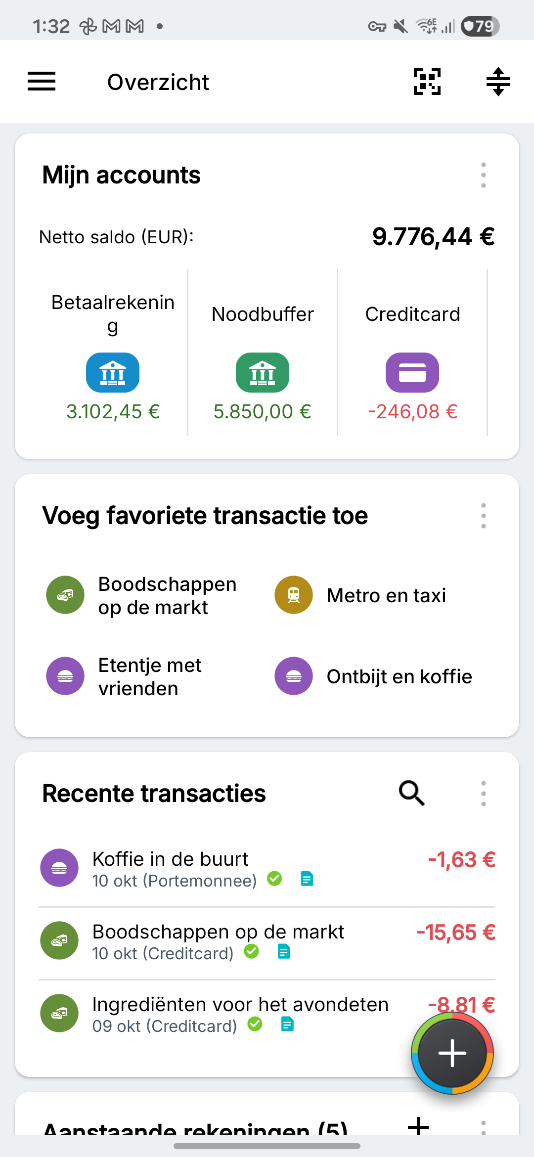 Overzicht met fictieve betaalrekeningen, spaarrekeningen en creditcards